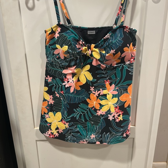 Old Navy Floral Tankini swim suit - Picture 3 of 12